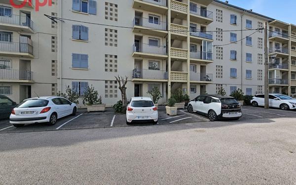 Appartement à vendre    4 pièces • 76,20 m2 La Seyne-sur-Mer