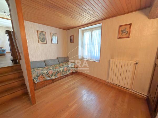 Maison divisée en 2 logements indépendants à Mormant
