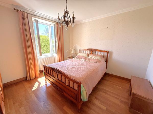 Maison divisée en 2 logements indépendants à Mormant