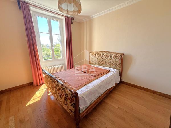 Maison divisée en 2 logements indépendants à Mormant