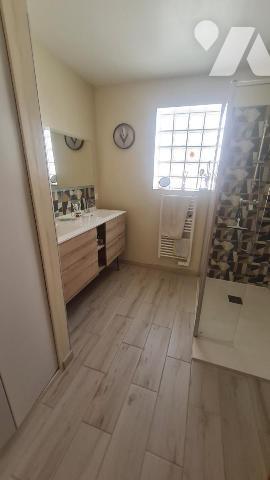 MAISON - A VENDRE - MONTOIRE/ LOIR ( 41800)