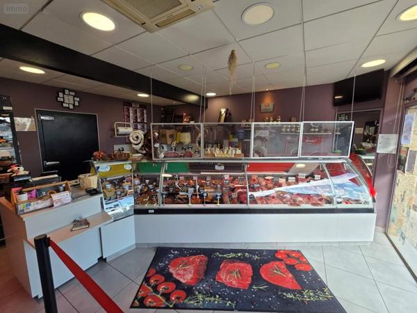 Local mixte (Professionnel/Habitation) à vendre à Lamballe-Armor dans les Côtes-d'Armor (22400), ref : 025/2586   
Saint-Martin