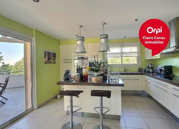 Maison à vendre    5 pièces •  Lagarrigue