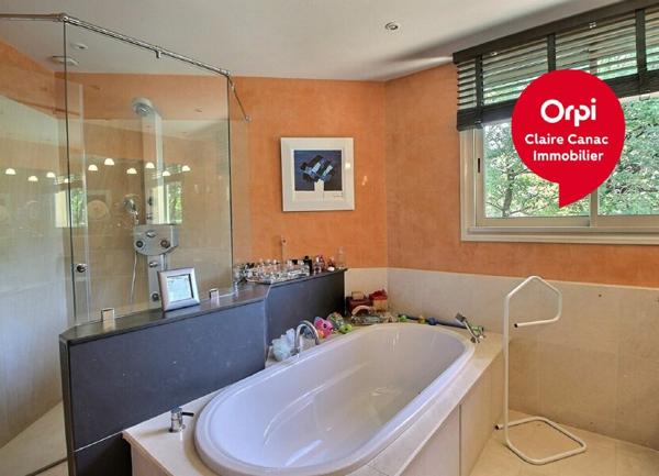 Maison à vendre    5 pièces •  Lagarrigue