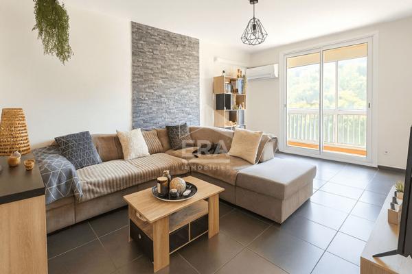 Appartement T4 transformé T3 moderne avec ascenseur à Jonquières (Martigues)