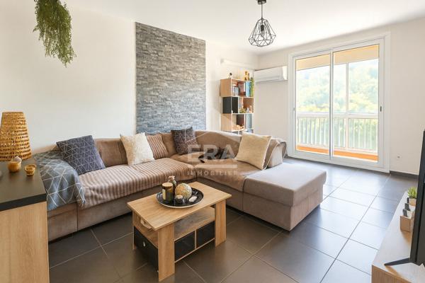 Appartement T4 transformé T3 moderne avec ascenseur à Jonquières (Martigues)
