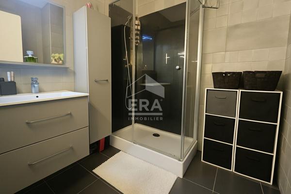 Appartement T4 transformé T3 moderne avec ascenseur à Jonquières (Martigues)