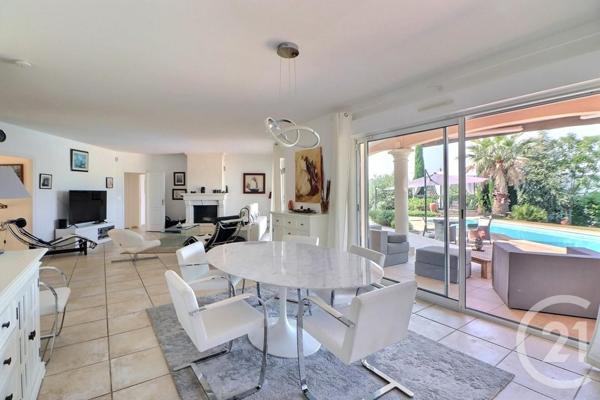 Maison à vendre  6 pièces - 182 m2 BAGNOLS EN FORET - 83