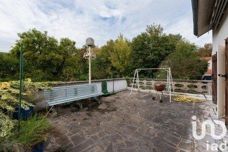 Maison à vendre 8 pièces 220 m² Corny-sur-Moselle