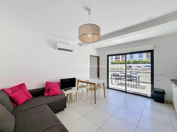 Vente                                                      Appartement
                        
                     2 pièces                      49 m2                     à Calvi