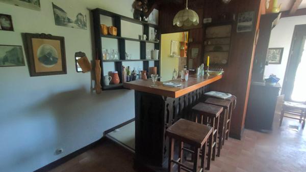 Maison de village 206 M2 avec terrain et piscine