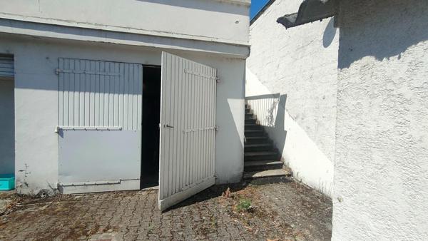 Maison de village 206 M2 avec terrain et piscine