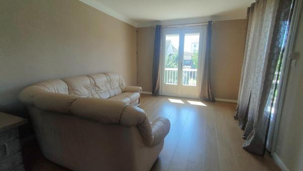 Maison de village 206 M2 avec terrain et piscine