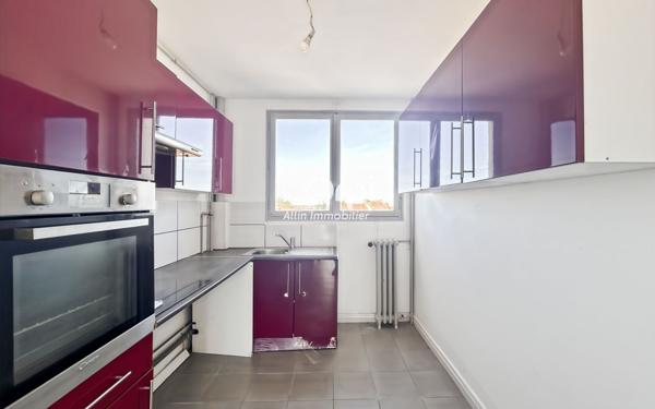 Appartement à vendre    3 pièces • 53 m2 Montluçon