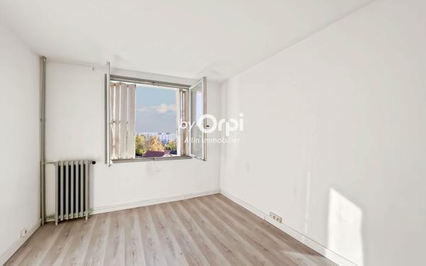 Appartement à vendre    3 pièces • 53 m2 Montluçon