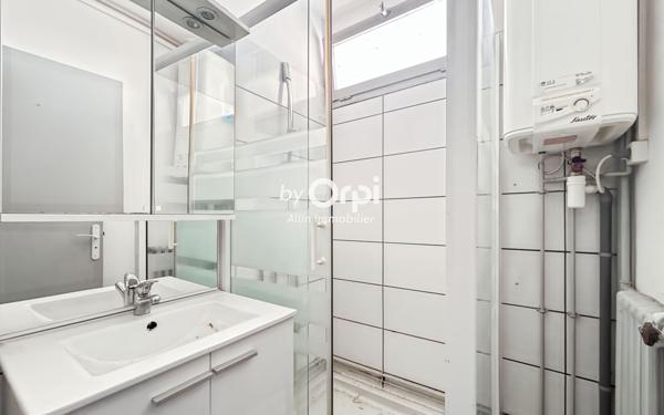 Appartement à vendre    3 pièces • 53 m2 Montluçon