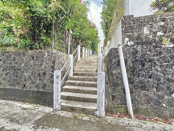 Achat maison Fort-de-France - 4 pièce(s) - 1056 m² - 170 000 €