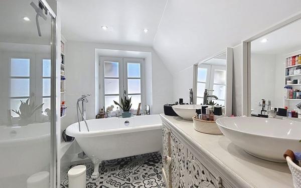 Maison à vendre    4 pièces • 118,72 m2 Marolles-en-Brie