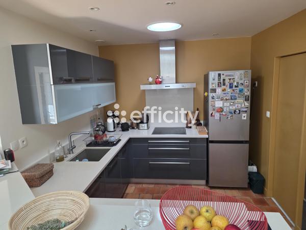 Maison
         4 pièces
        - 104 m²