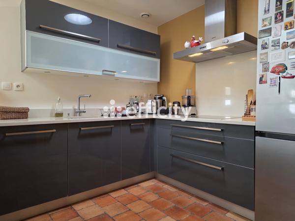 Maison
         4 pièces
        - 104 m²
