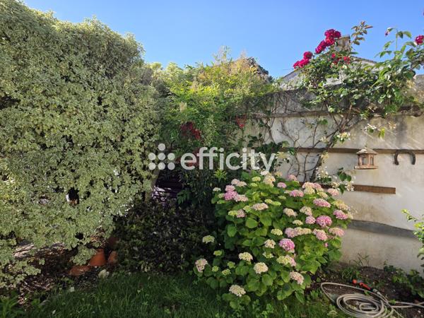 Maison
         4 pièces
        - 104 m²