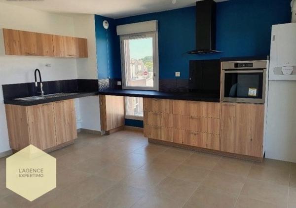 Courthézon (84350) Appartement T3 avec balcon