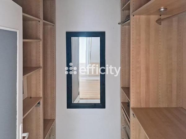 Appartement
         3 pièces
        - 74 m² 210 000 € *
