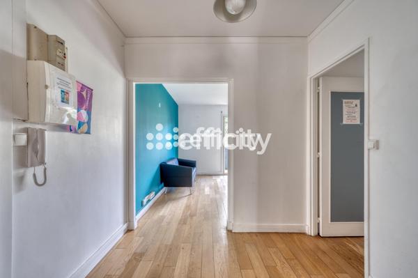 Appartement
         3 pièces
        - 74 m² 210 000 € *