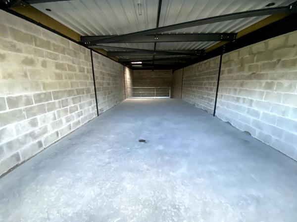A LOUER : Local d'activité NEUF 160 m² - Route de Clisson Nantes SUD