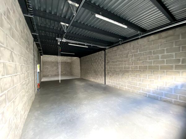 A LOUER : Local d'activité NEUF 160 m² - Route de Clisson Nantes SUD