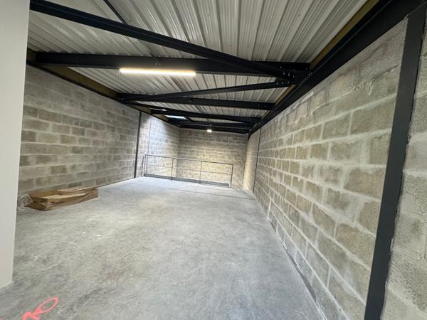 A LOUER : Local d'activité NEUF 160 m² - Route de Clisson Nantes SUD