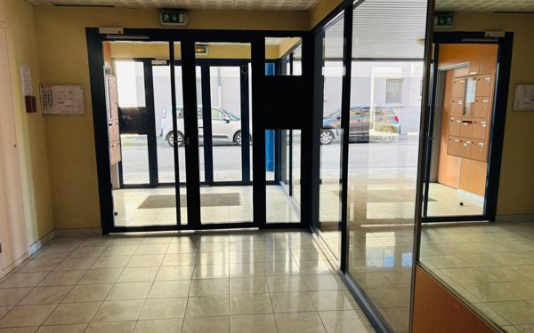 Appartement à vendre    2 pièces •  Romans-sur-Isère