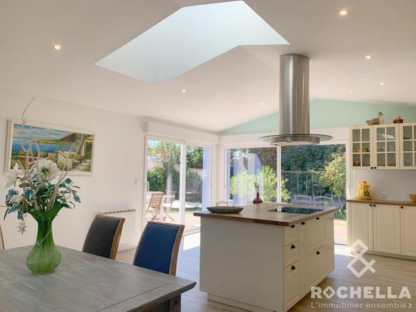 Maison de plain-pied de 150m2, 4 chambres, un bureau, jardin, garage à Chatelaillon-plage.