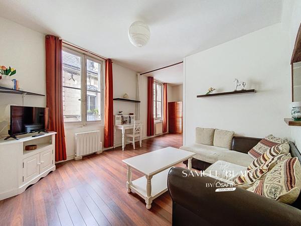 Atypique, spacieux, lumineux.