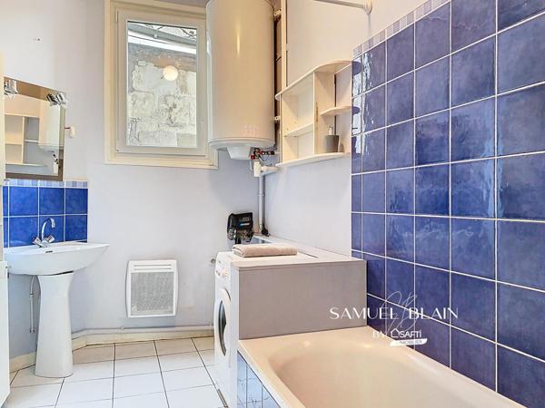 Atypique, spacieux, lumineux.