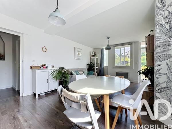 Location appartement 3 pièces 73 m² Rueil-Malmaison