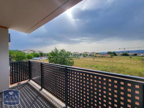 Appartement à louer 3 pièces 65.23m² Le Luc (83340)