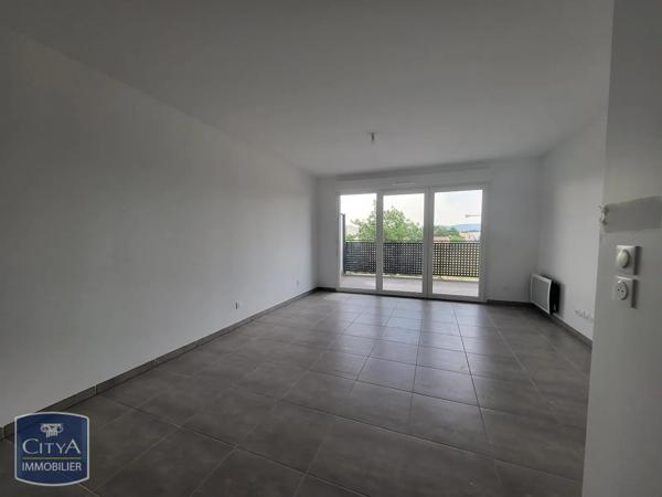 Appartement à louer 3 pièces 65.23m² Le Luc (83340)