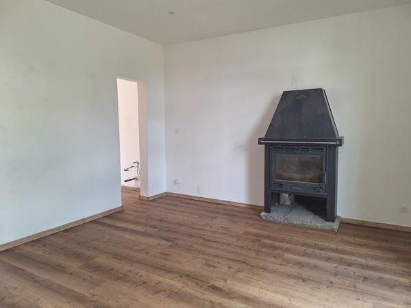 Maison à vendre 61 600 € Montluçon 3 p 75 m² DPE D
