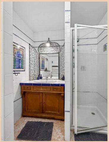 Propriete à vendre 14 pièces AUBORD (30)