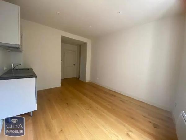 Appartement à louer 1 pièce 23.3m² Nîmes (30000)