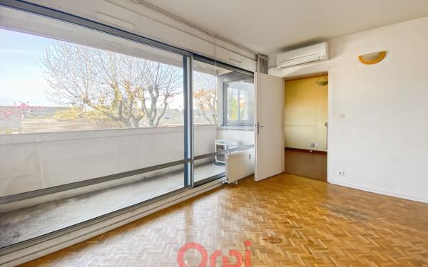 Appartement à vendre    3 pièces • 77,80 m2 Lyon 3