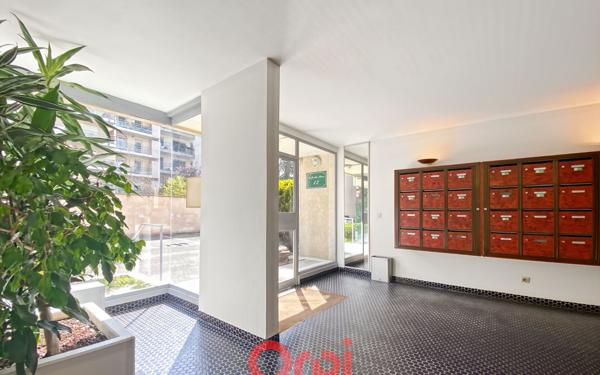 Appartement à vendre    3 pièces • 77,80 m2 Lyon 3
