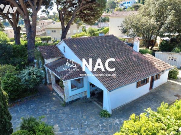Maison de plain pieds à rénover à Cavalaire sur Mer
