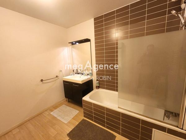 Appartement à BEGLES, 33130 - 4 pièces 75m²