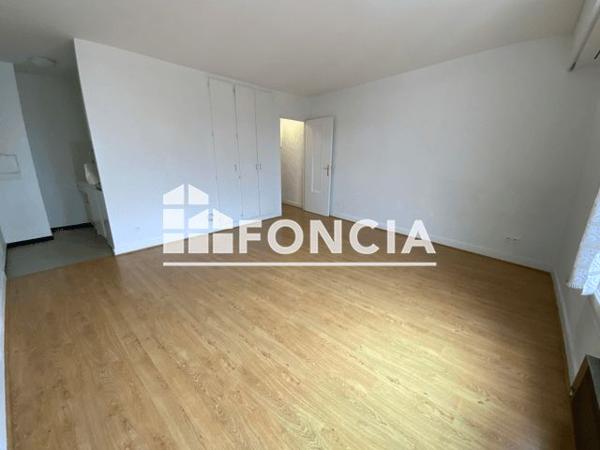 Location Studio 28.41 m² - 4 RUE JEAN JAURES Vanves 92170