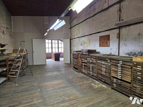 A vendre à VALENCE-EN-POITOU (86700), belle maison de ville de 210m²