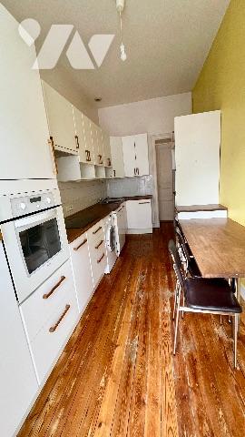 GRASLIN-CAMBRONNE, Centre-ville, quartier prisé, appartement de caractère avec ascenseur