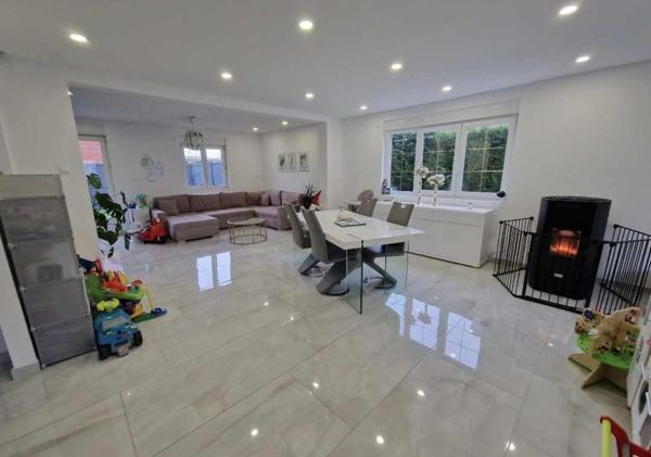 N'hésitez pas à visiter cette maison individuelle.