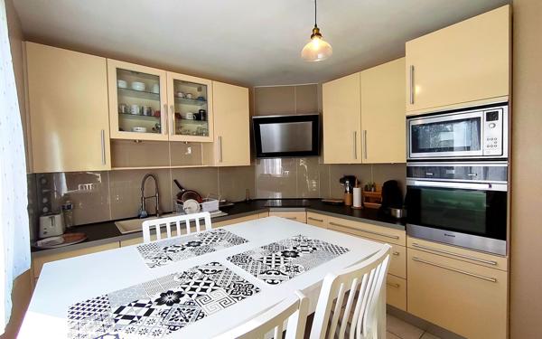 Maison à vendre    4 pièces • 100 m2 Aubergenville